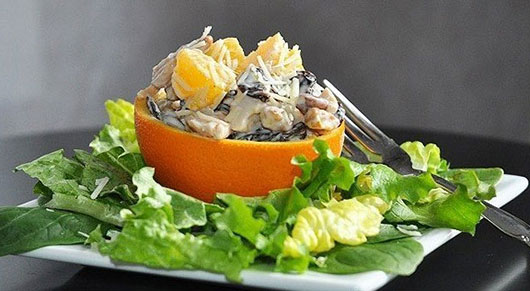 Салат з куркою, грибами і  апельсинами