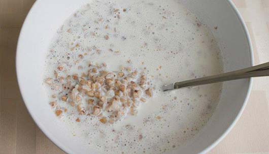 Молочна гречана каша - класичний рецепт