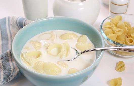 Молочний суп з макаронами