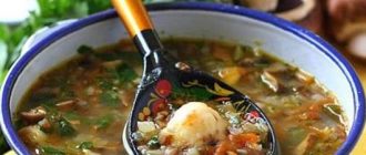 Гречаний суп з грибами